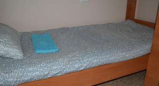 Гостиница Хостел Тулка Новосибирск Спальное место на двухъярусной кровати в общем номере для мужчин-4
